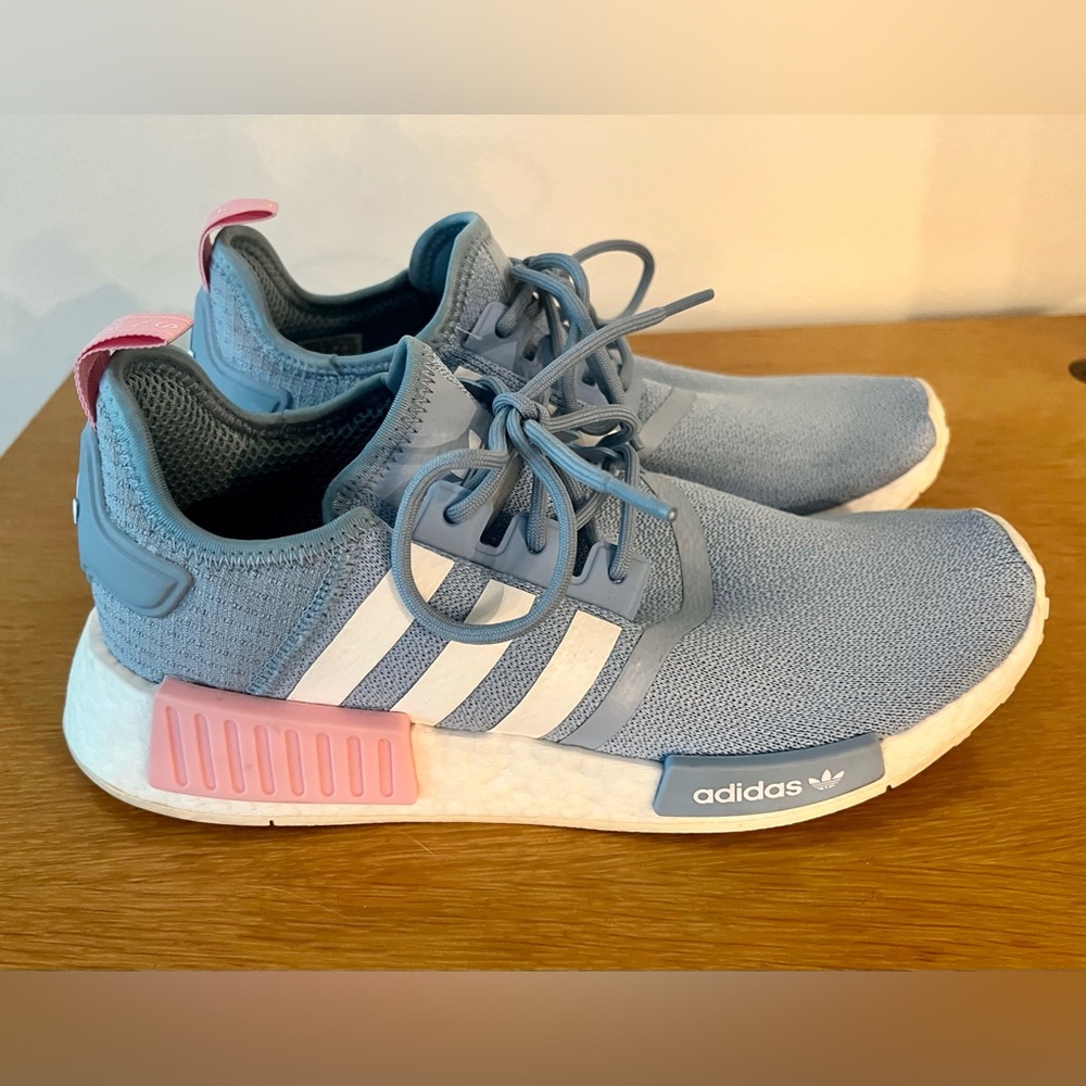 Adidas Originals NMD R1 Womens Casual Running Shoe Fy1263, Size 9. Original $139